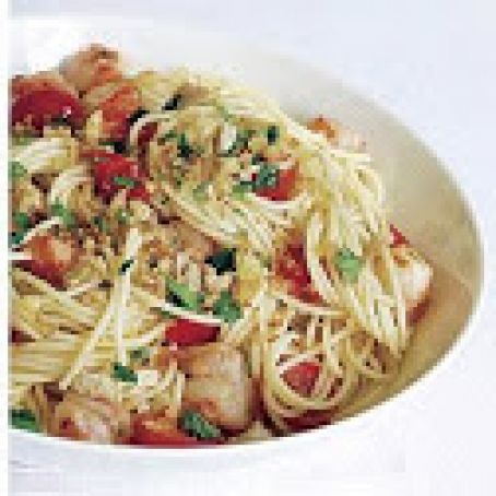 Spaghetti with Spicy Shrimp, Cherry Tomatoes & Herbed Breadcrumbs