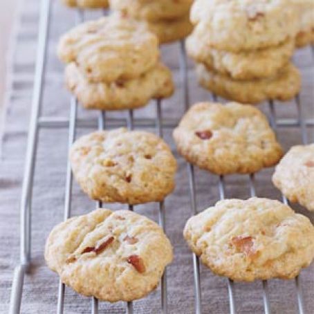 Blue Cheese Cocktail Crackers