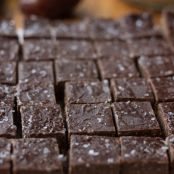 fudge - 5 ingredient vegan quinoa fudge