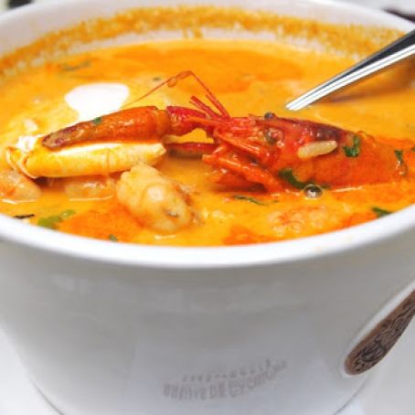 Peruvian chupe camarones
