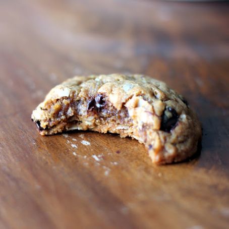 Peanut Butter Oatmeal (flourless) Chocolate Chip Cookies