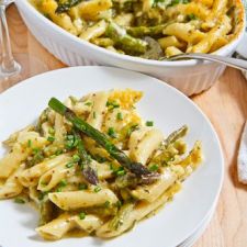 Asparagus and Pesto Mac and Cheese