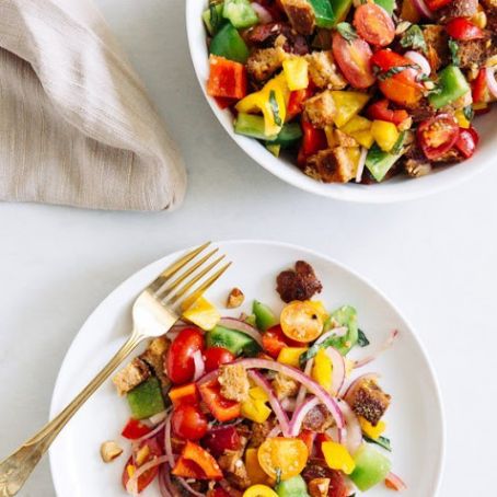 Panzanella with Cherry Tomatoes and Bell Peppers