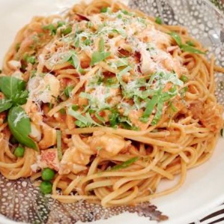 Creamy Lobster Linguine