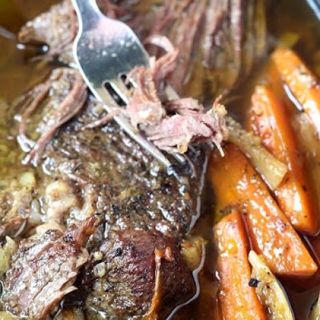 SLOW COOKER POT ROAST WITH HOMEMADE ONION SOUP MIX