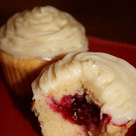 Raspberry-filled Lemon Cupcakes