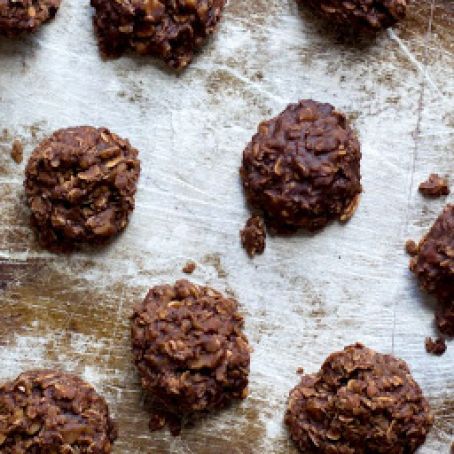 No-Bake GF Chocolate-Oat Cookies Recipe | SAVEUR