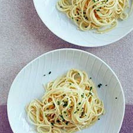 Spaghettini with Lemon Zest and Chives