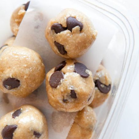 Chocolate Chip Cookie Dough Balls (Raw)