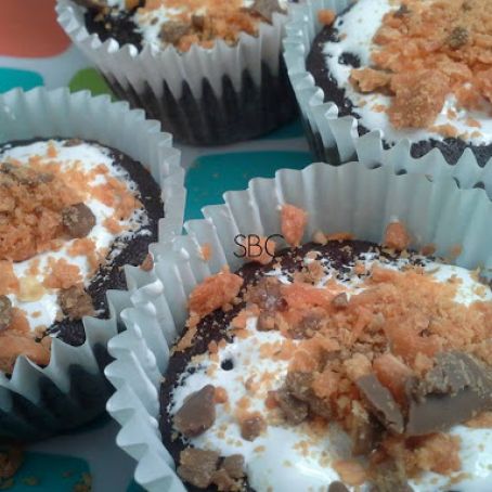 Gooey Butterfinger Cupcakes