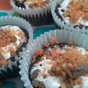 Gooey Butterfinger Cupcakes