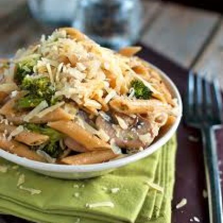 Penne with Broccoli and Mushrooms