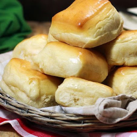 Copycat Texas Roadhouse Bread Rolls