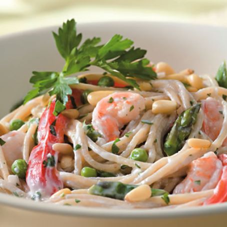 creamy garlic shrimp pasta recipe, with vegetables