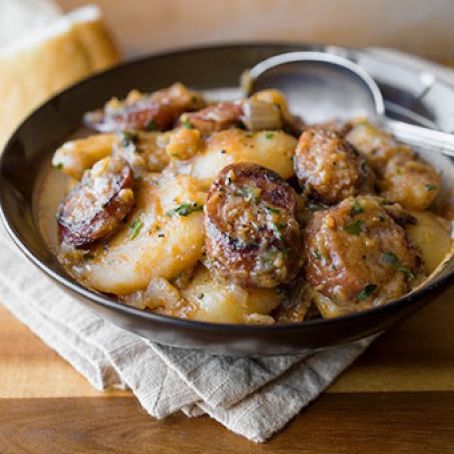 Saucy Hungarian Red Potato Goulash