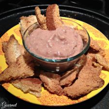 Artichoke & Red Bean Dip with Bread Crisps