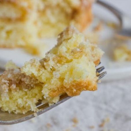 Overnight Buttery Streusel Coffee Cake