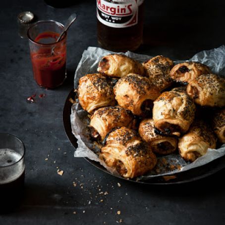 mini pork, apple & pistachio sausage rolls