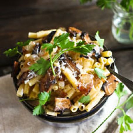 Ziti with Portobello Mushrooms, Caramelized Onions, and Goat Cheese