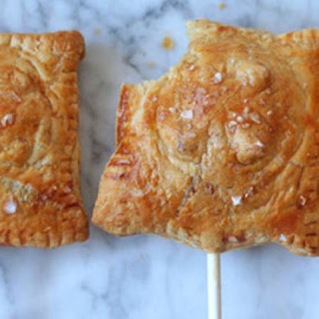 Cranberry-Brie Puff-Pastry Pops