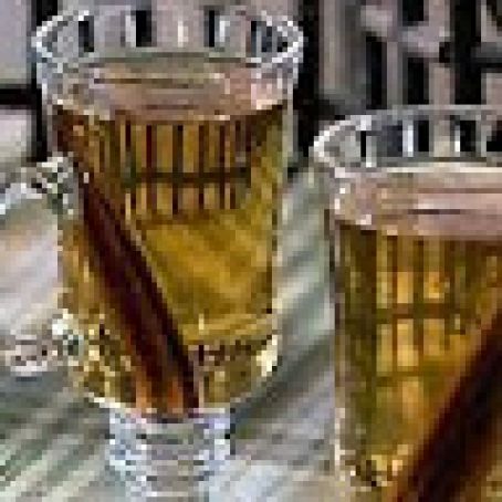 Cinnamon Apple Toddy