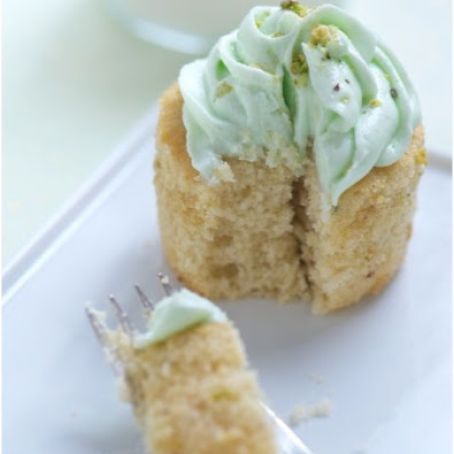 Pistachio and White Chocolate Cupcakes