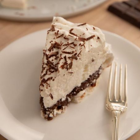 Chocolate Pecan Meringue Torte