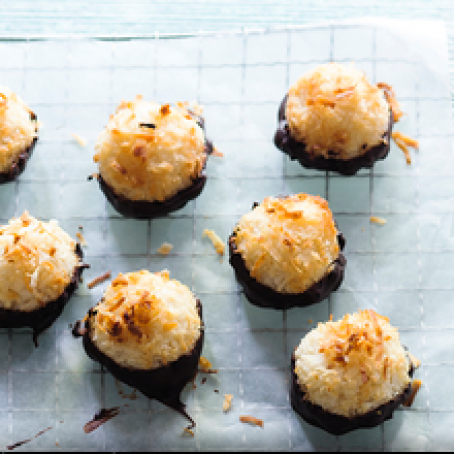 Macaroons Chocolate-Dipped