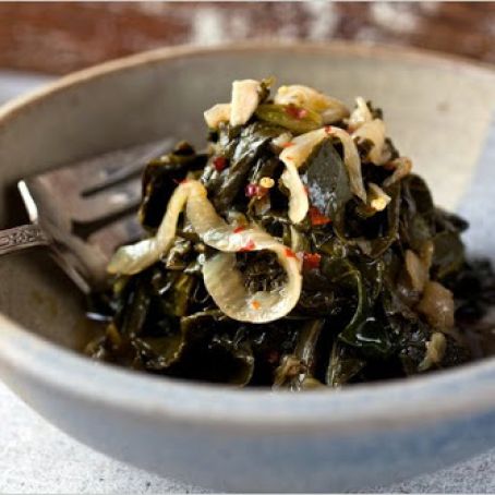 BRAISED COLLARD GREENS
