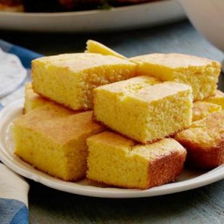 Moist and Easy Cornbread