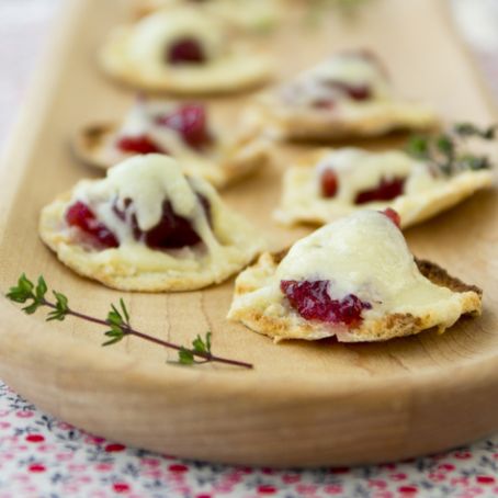 Cranberry Cheddar Pita Bites