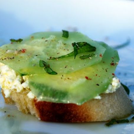 Cucumber-cheese Toasts