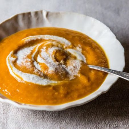 Creamy Carrot Ginger Bisque with Cashew Cream