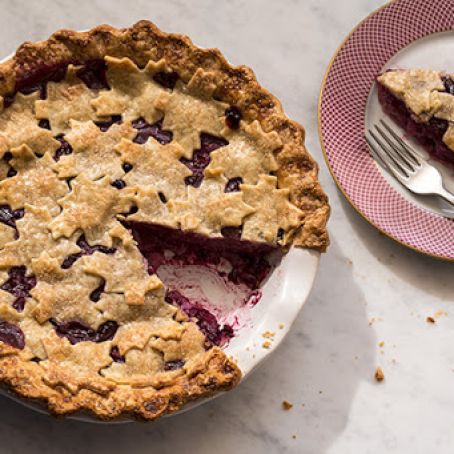 Concord Grape and Pear Pie