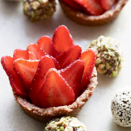 Dessert Misc: Strawberry Tarts with Ginger-Nut Crust