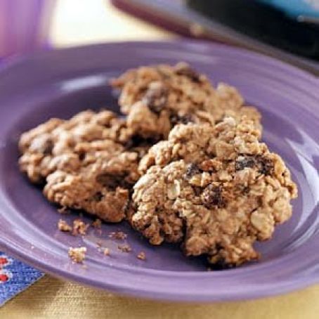 Chewy oatmeal raisin cookies