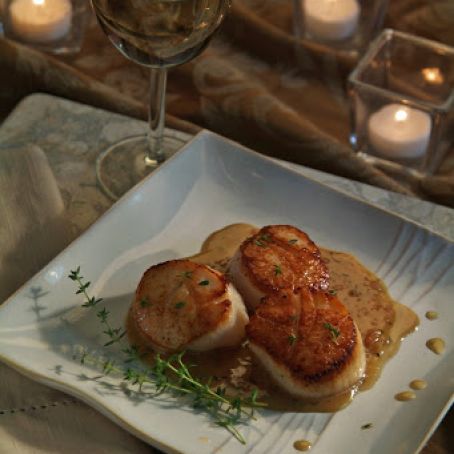 Pan Seared Scallops with Cider Glaze