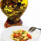 Pasta with Tuna, Pesto and Peppers