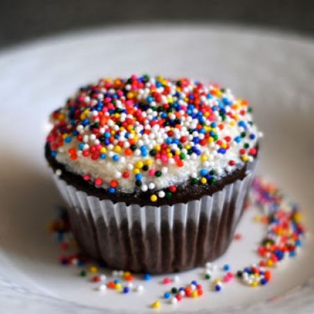 Super Moist Chocolate Cupcakes