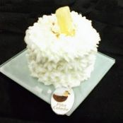 PINA COLADA MINI CAKES