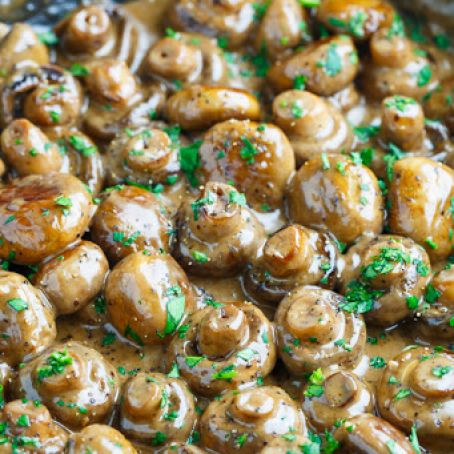 Creamy Garlic and Brie Mushrooms