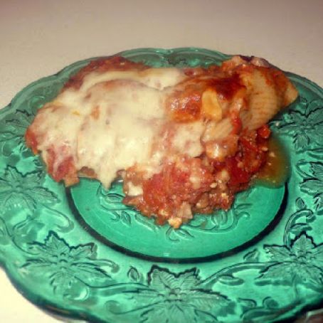 STUFFED SHELLS WITH EGGPLANT SAUCE