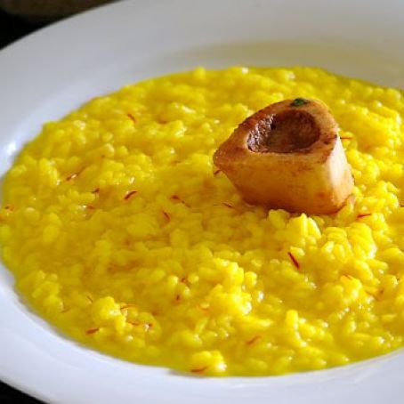 RISOTTO ALLA MILANESE CON TUETANO