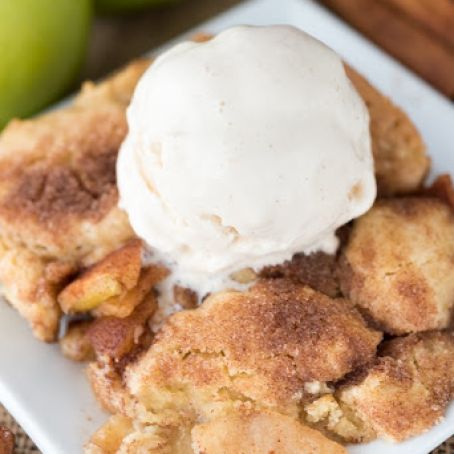 Snickerdoodle Apple Cobbler