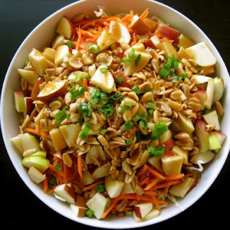 Cabbage Salad with carrots, apples & peanuts