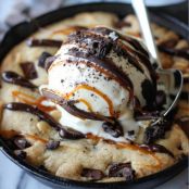 PIZOOKIE BROWN BUTTER CHOCOLATE CHIP COOKIE SKILLET (“PIZOOKIE”)