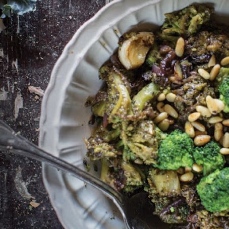 Broccoli Strascinati with Raisins and Nuts