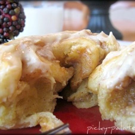 Pumpkin Spiced Cream Cheese Breakfast Rolls