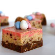 Cadbury Mini Egg Cheesecake Bar