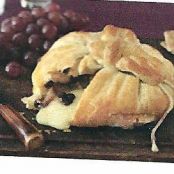 Paula Deen's Brie en Croute